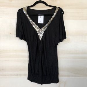 NWT Soprano Sequin V-neck Top